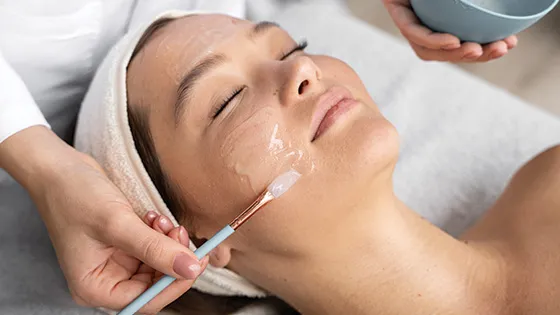 Transforme Sua Pele com Peeling Químico